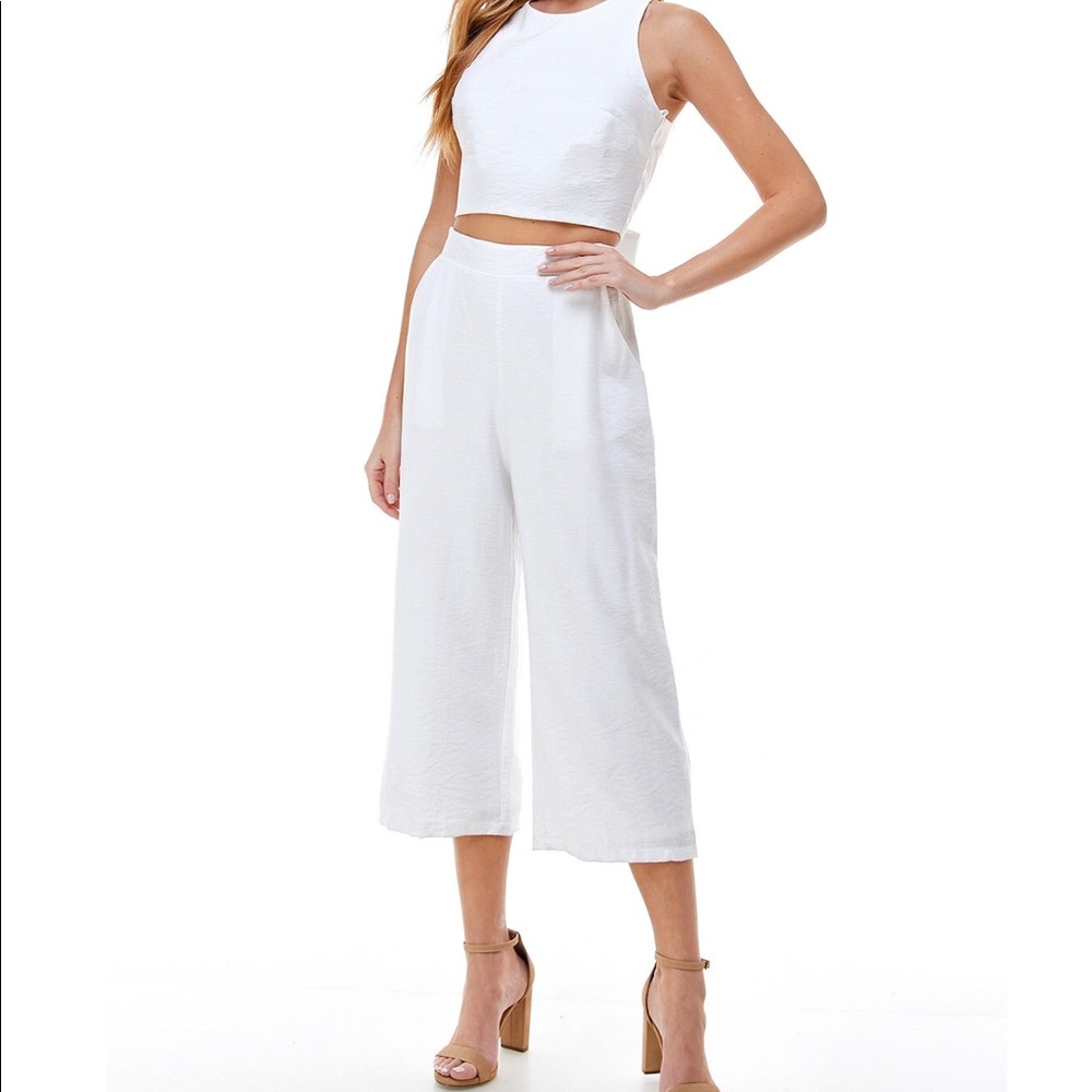 Junior’s 2 pc bow-back crop top and pants